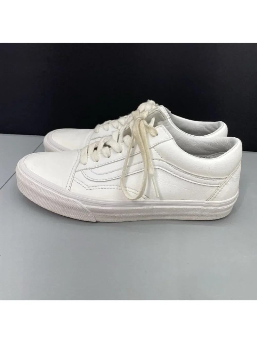 Vans Old Skool Sneakers Shoes Athletic Leather White Womens 7